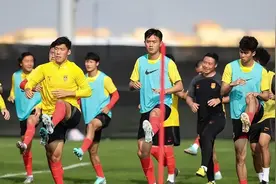 真相大白！杨科维奇带4名门将原因找到了，难怪谭龙能挤掉艾克森图片