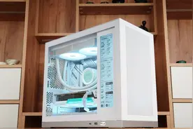 水冷、机箱都带屏幕效果如何？i5-14600K+RTX4060Ti+闪鳞G500装机图片