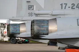 淘汰俄制发动机，巴基斯坦用涡扇-13替代RD-93，向全世界播发广告图片