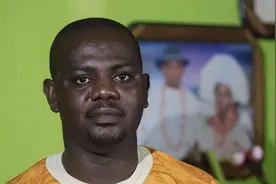 11年前，黑人男子在30米深的海底独自生活3天，后奇迹般生还！图片