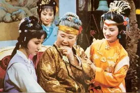 87《红楼梦》首饰有多美？连杨树云随手做的，都成黛玉的生命之光图片