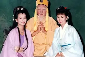 法海为什么只收了白素贞，却没有收小青，原来小青背后身份不简单图片