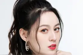 唐艺，1983 年 10 月 2 日出生于湖南省益阳市，中国内地女歌手、演员图片