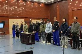 偷渡缅北学裸聊“业务”，回国组团做“色播”彩信，判刑！｜今晚九点半图片