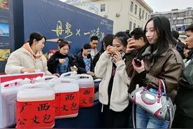 没有度数，吹风就倒！广西特产“公文包”，东北人也受不了？图片