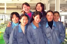 不要被电视剧骗了，这才是真实的90年代打工妹，引起无数人共鸣！图片