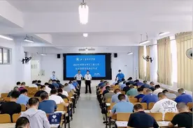 事业单位工勤人员由二级岗位晋升到一级岗位需要具备什么条件？图片
