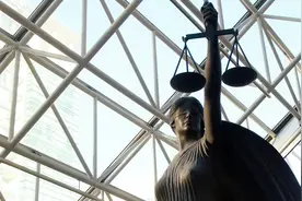 温哥华华人夫妇离婚互掀老底 有钱却领1万7福利!?华人常买饮料召回图片