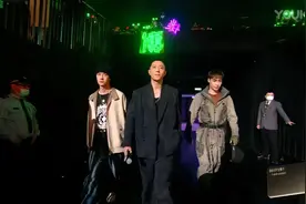 《这就是街舞6》总决赛32岁张艺兴对比26岁王一博，差距一目了然图片