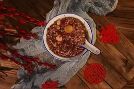 化工专业毕业生告诉你，腊八蒜缘何变绿，又为何要在腊八这天腌制图片