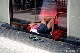 妙龄女子深圳街头流浪多日，嘴里牙全掉光，网上曝光后被送回原籍图片