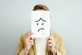 怎么理解“见人说人话，见鬼说鬼话”图片