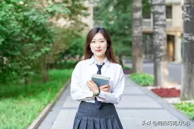 文案II高三最后一次国旗下讲话图片