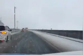 持续低温降雪！雅西高速交通管制图片