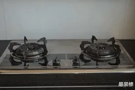 双燃气灶的左边不能炒菜？多亏燃气师傅告知，否则我还一直做错图片