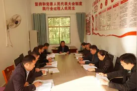 绘制人大代表高质量履职的江华图景图片