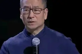 白岩松一句话老百姓有钱不花！遭全网谩骂图片