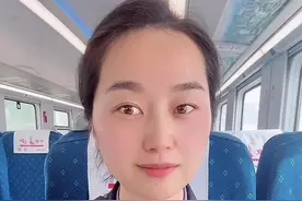 没有站台票了怎么送人进站上车？怎么才能到站台去接人呢？#铁路 #制服 #乘务员