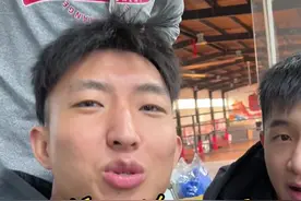 兄弟们帮我圈@曾凡博🤞🏼 一下，不然我在办公室快无法立足了@野球帝  #野球帝courtman #chasethemoment