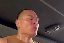 教练说：我玩命的时候，对手可能也在玩命，所以我要比他练得更狠！@DOU+小助手 #拳击 #职业拳击 #张志磊 #沈丘 #河南 #汗水不会辜负你 #励志 #你的坚持终将美好 #体育精神 #运动 #正能量 #竞技体育 #男人本色 #硬汉 #teamchina申请出战 #因为热爱所以坚持 #不负热爱 #气场全开 #日常训练 #唯有训练不可辜负视频封面