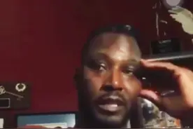 夸梅布朗直播怼网友：科比81分那场看见是谁给他挡拆了吗#dou来nba #科比 #湖人视频封面