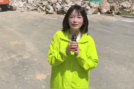 #宝鸡 潘太路最新路况，截止4月30日下午16点，塌方路段还未抢通，道路依旧封闭。提醒大家提前绕行！视频封面