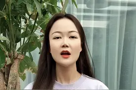 鱼为什么吃了吐？！人家饱了！#锦鲤鱼池 #养鱼 #祝大家年年有鱼 @DOU+小助手 