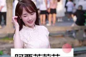 苏州民歌茉莉花，香漫姑苏城。“妹妹，阿要买串香花？”南京说《茉莉花》源自于六合民间传唱百年的《鲜花调》，扬州说，《茉莉花》最早属于扬州的秧歌小调。#江苏民歌茉莉花 #你心目中唯一纯白的茉莉花是谁 #平江路历史街区