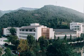 重庆大学城市科技学院宣传片