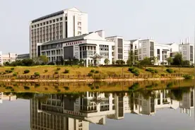 广西科技师范学院宣传片视频封面