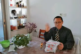 失败的开箱记录第2弹，京东双11买的360 G300行车记录仪到了视频封面