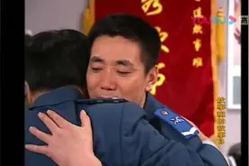 炊事班：老高离开炊事班，大家送行