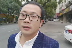 小伙休假在家睡懒觉，十点上街吃早餐，这么晚他能吃到吗？