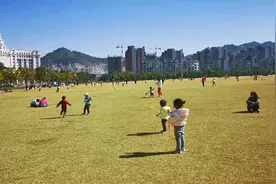 柳州马鹿山公园  旁边是网红柳州白宫