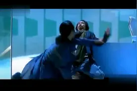 元华被亲弟弟暴打，洪金宝霸气救场，视频封面