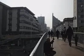 实拍合肥寿春路上的人行天桥，合肥的朋友们这地方你们熟悉吗？