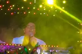 震撼全场，谭咏麟2019广东怀集演唱会，全场剪辑视频封面