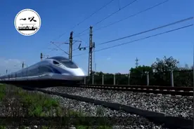 高铁每小时250公里，跑那么快是烧油还是耗电？真相其实很简单！视频封面