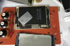 一个iPad Air2价值400的主板小伙只卖200给手机维修同行还说视频封面