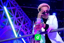 WINNER4人回归舞台，热情演唱歌曲《EVERYDAY》，好听极了