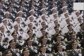 中国抗战胜利70周年大阅兵：11个徒步方队正步出场，简直震撼人心