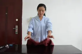 裙子没有内衬，自己动手加个衬裤，以后再也不怕动作太大了