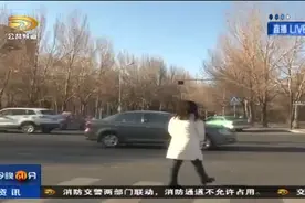 金龙池桶装水有异物，厂家承认生产疏忽图片