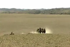 成吉思汗：蒙古人之所以喜欢蓝色，因为他们信奉长生天，无所不能