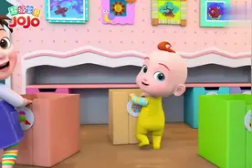 超级宝贝：宝宝在玩玩具，他玩的好棒呀，宝宝真的好聪明呀