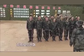 特种兵教官一口咬掉鸡头,杨幂被惊到,全场沉默视频封面