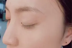 每日分享-凹陷眼可以这样画眼影
#化妆# #化妆培训#