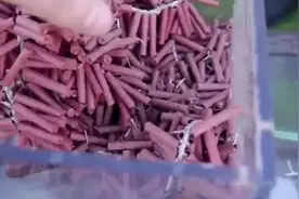 鞭炮在水里能点燃吗？老外这一实验场面太震撼了吧！视频封面