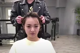 圆脸女生看过来，这款中短发修颜显气质，橘棕发色显白视频封面