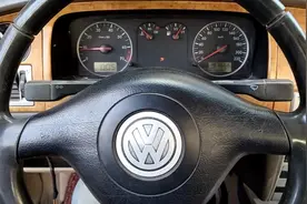 大众桑塔纳3000，空调不制冷，就一个保险丝？